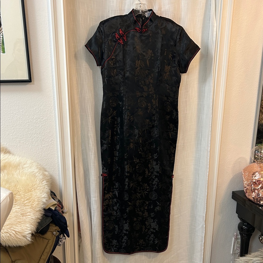 Elegant Black Floral Pattern Cheongsam Silk Long Dress from Cambodia.